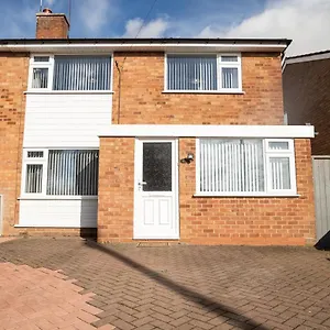 https://meriden-guest-house.hotelsin-nottingham.com
